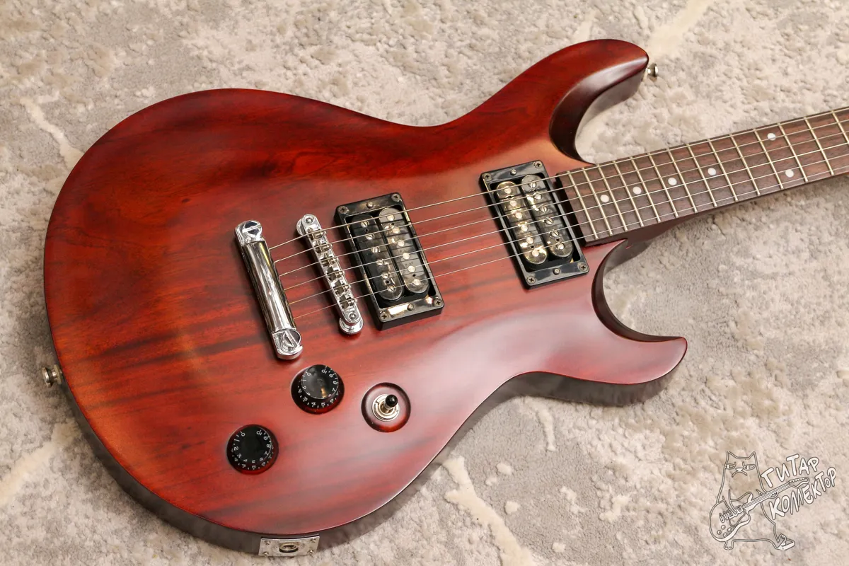 Cort M200 Walnut Satin
