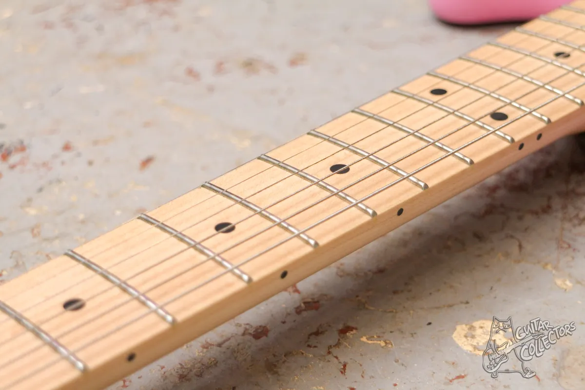 Squier Sonic Mustang HH Flash Pink