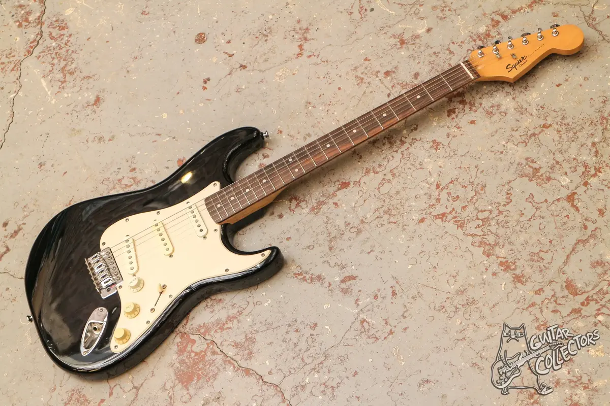 Squier Bullet Stratocaster Black